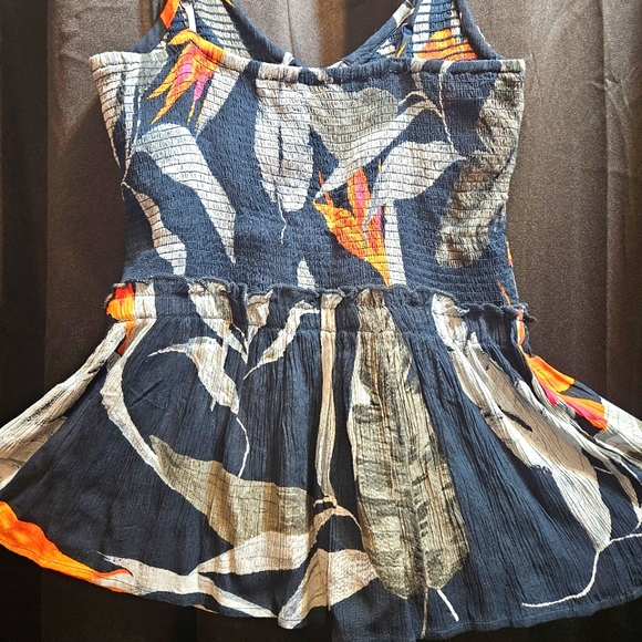 PATRONS OF PEACE Adjustable straps Elastic sexy Floral cami top - Picture 3 of 7